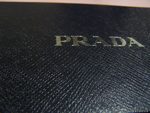 PRADA黑色裂紋牛皮拼貼骷髏頭鑰匙零錢包