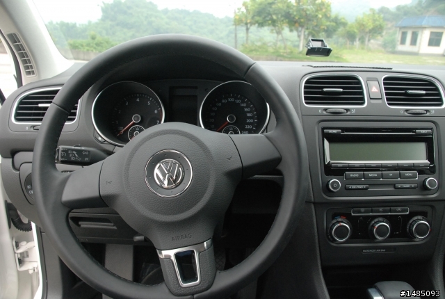 (非單車)浚鴻的新小白GOLF 6開箱文