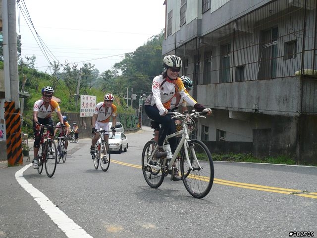 【照片】99/08/08 活力８８騎遊谷關