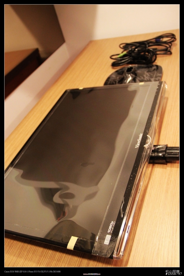 [女王開箱文]超划算的Full HD LED液晶螢幕-Viewsonic VX2450WM