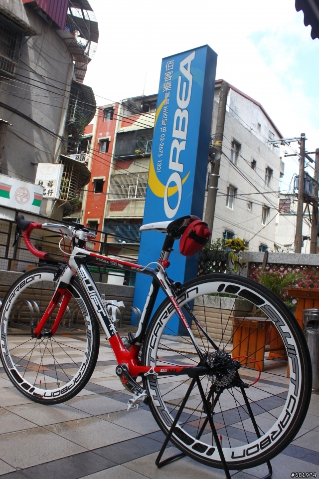 SWIFT CARBON首發