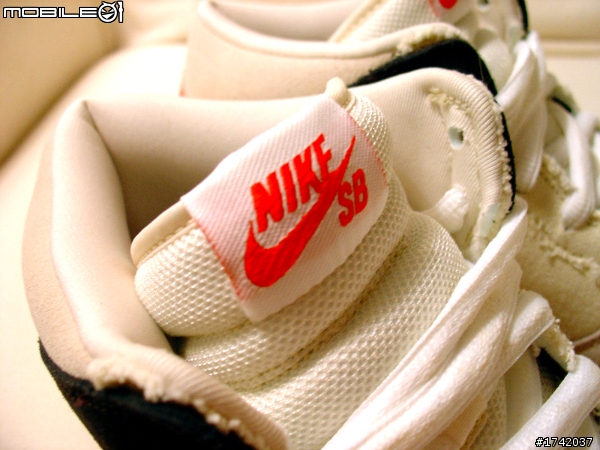 (開箱文)Street fighter x Nike dunk mid por sb "龍" omg!!omg!!