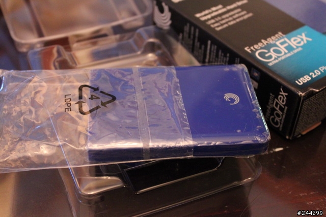[心得分享] Seagate GoFlex行動硬碟 升級USB 3.0連接線 + 測速篇