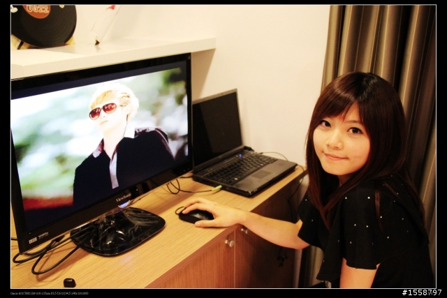 [女王開箱文]超划算的Full HD LED液晶螢幕-Viewsonic VX2450WM