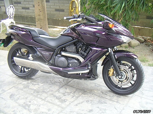 【試騎報告】~【神秘奢華的夢幻未來】~Honda DN-01 (2008)