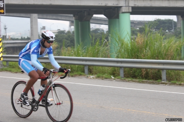 2010.09.03新增-2010.08.22 環台中100K拉力賽-車友照片(鯉魚潭轉140縣道&航空站補給站前)(持續新增中,請耐心等候~謝謝大家)