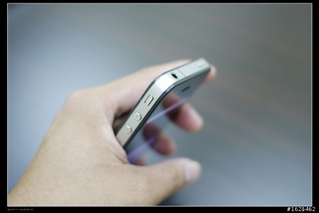 (開箱) iPhone 4 美版32G開箱! icon畫質/遊戲解析度問題