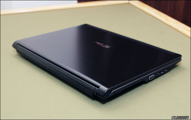 [開箱] U35JC的開箱...430M+2GB+500G...