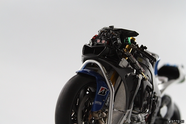 落落長之 YAMAHA YZR-M1 打造過程 (警告:圖多)