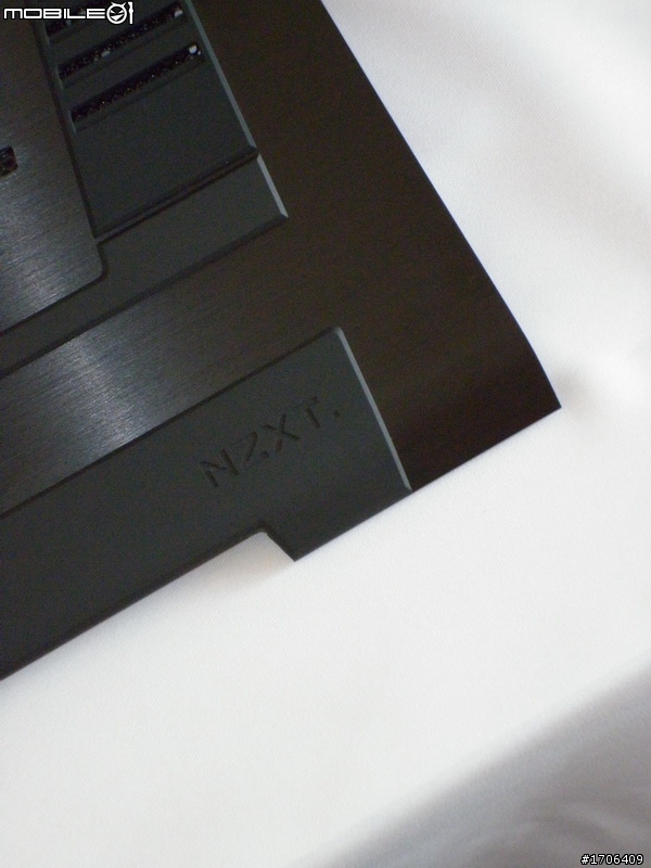 [開箱]NZXT NB散熱墊 Cryo S