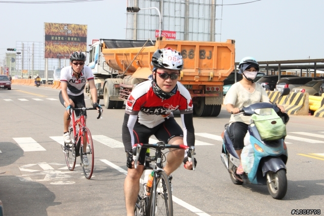 2010.09.03新增-2010.08.22 環台中100K拉力賽-車友照片(鯉魚潭轉140縣道&航空站補給站前)(持續新增中,請耐心等候~謝謝大家)