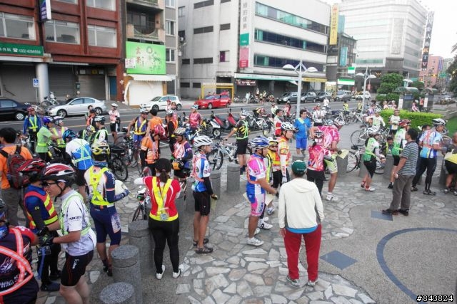 桃竹苗  .瘋200K 開小藍車.隨意拍  YA!!  S1