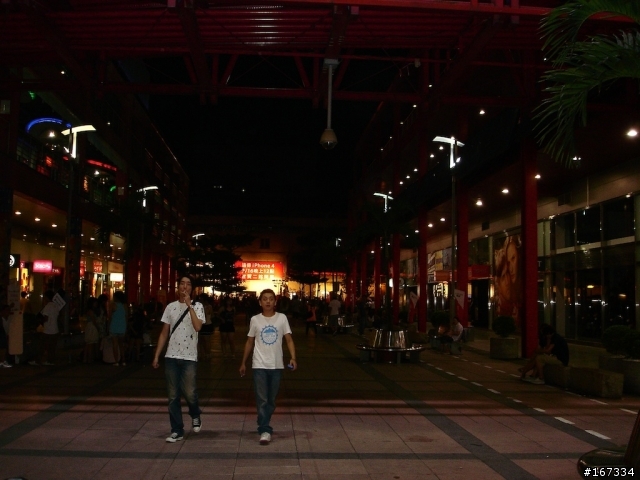 夜深人不靜-遠傳iPhone4世貿台北場首賣會分享（加映台哥大首賣）
