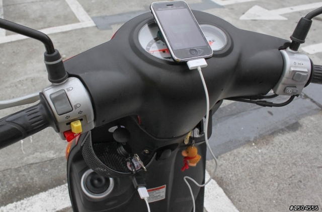 [分享]讓機車成為行動充電站 機車小U