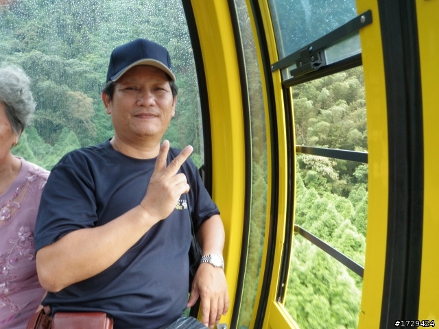 老翁夫妻南投日月潭單車之旅