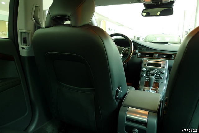 昨天下午到台北開會  賞VOLVO S80T   真的是有舒適到   開過真的覺得CP值有高到