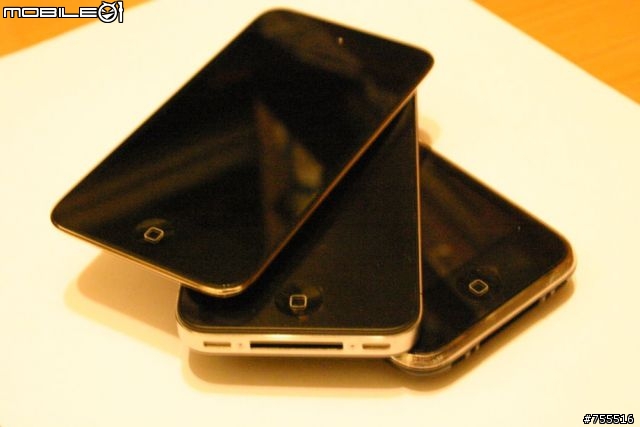 [開箱]我的港版ipod touch 4 32GB 同場加映ipod4 iphone4 iphone3GS比較