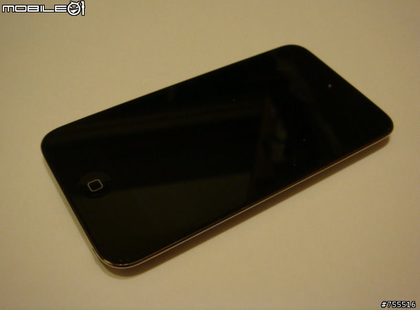[開箱]我的港版ipod touch 4 32GB 同場加映ipod4 iphone4 iphone3GS比較