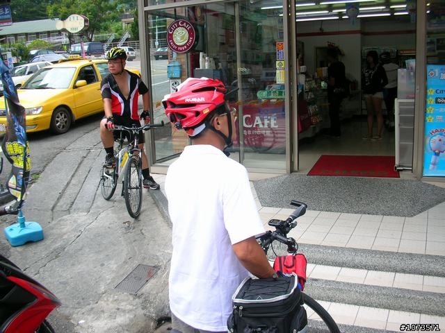 南港村九份二山之震撼教育爆胎行