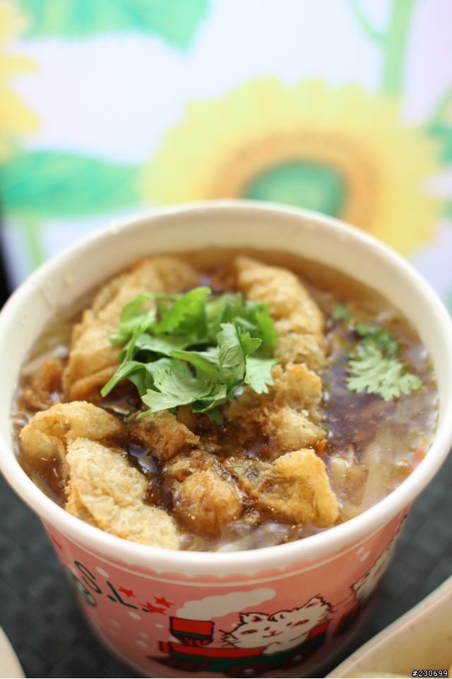 新店民權路 高媽媽素食油飯