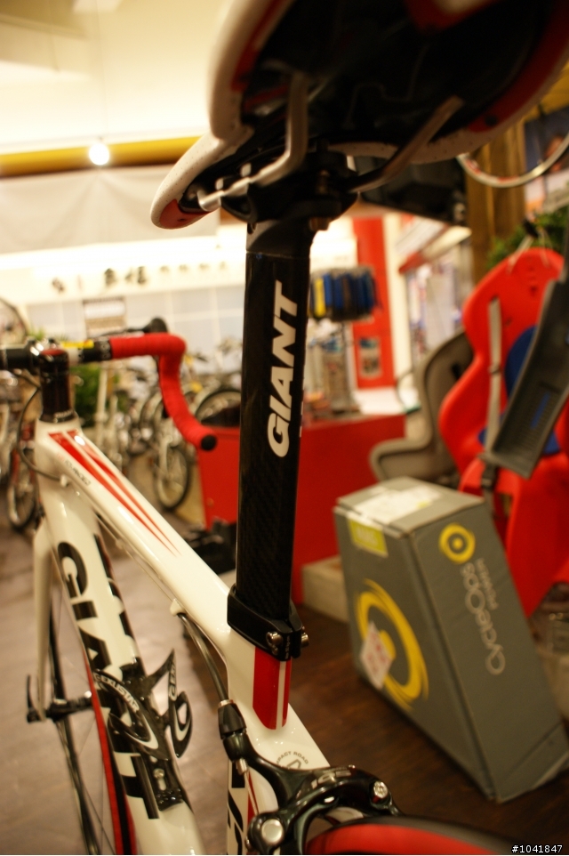 [分享] 朋友的第1台公路車 2010年TCR Advanced 3