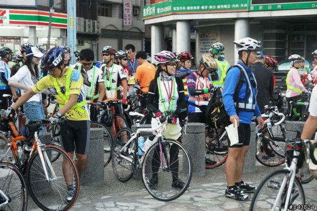 桃竹苗  .瘋200K 開小藍車.隨意拍  YA!!  S1