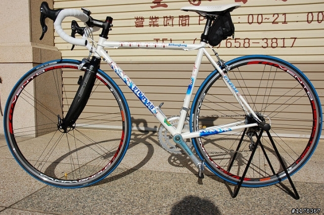 絕版雲豹853飛魚鋼管車