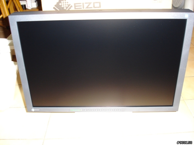 [開箱]不專業的 EIZO S2433W-FS 開箱文