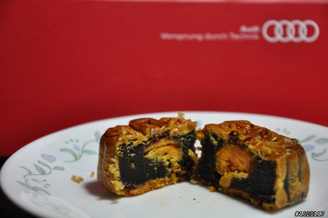 Lamborghini有中秋禮盒...AUDI也有月餅喔!