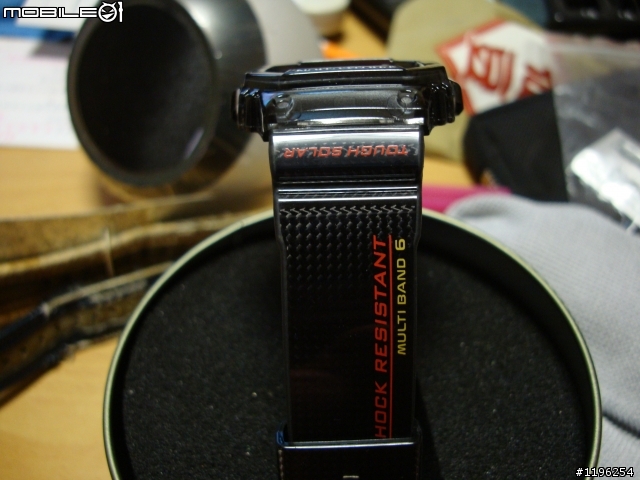 電波時計 G-SHOCK 碳纖維錶帶太陽能6局電波錶 GW-S5600B 入手[開箱文]