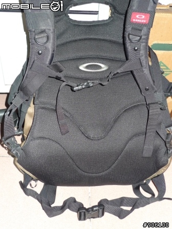 [遲來的分享]Oakley snow pack，一起來分享你的機能性背包