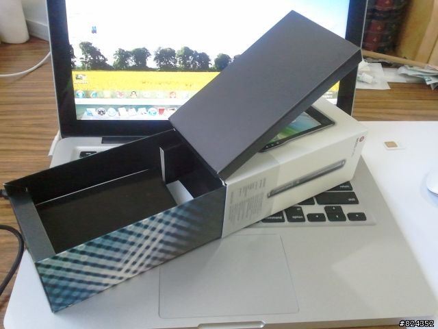 Motorola XT701 開箱