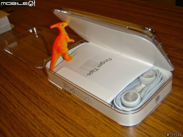 [開箱]我的港版ipod touch 4 32GB 同場加映ipod4 iphone4 iphone3GS比較
