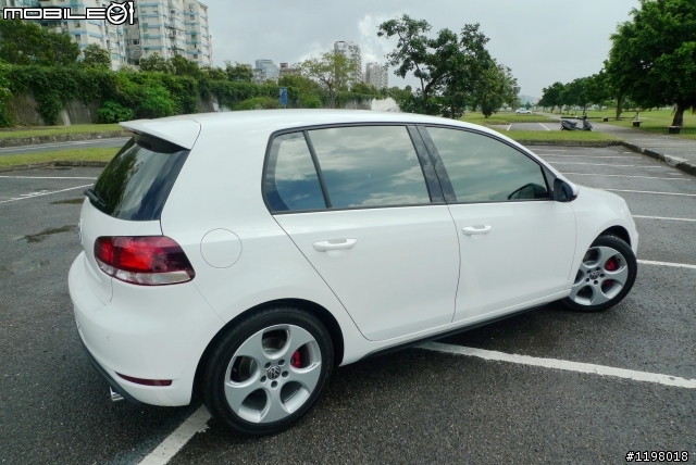 [開箱]小白GOLF VI GTI 簡易開箱文(分享隔熱紙給版友參考)