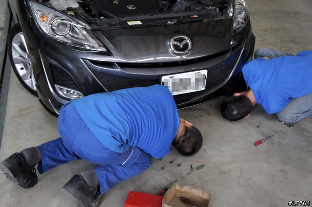 『正港過海』Mazda axela 前保導流板