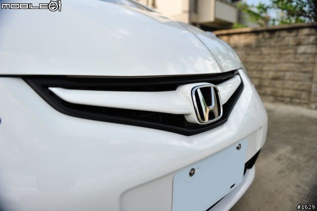 白色 Fit vti-s 剛過八月初一 交車:D