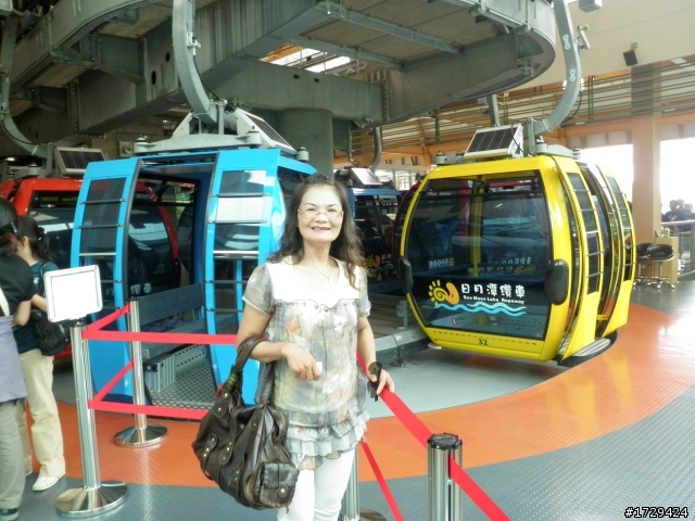 老翁夫妻南投日月潭單車之旅