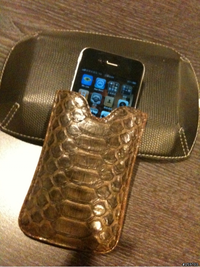 Iphone4 蟒蛇皮套