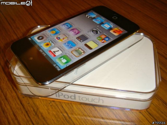 [開箱]我的港版ipod touch 4 32GB 同場加映ipod4 iphone4 iphone3GS比較