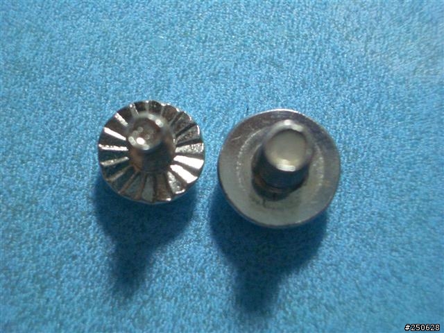 你們這種機殼螺絲都去那買呢??台北市?