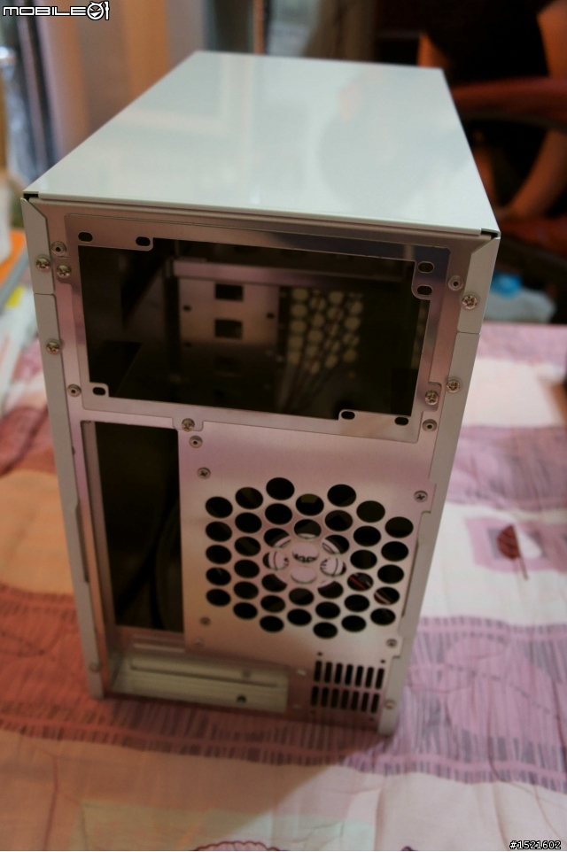 [開箱] Abee T20 WPM mini-ITX 機殼 & 一些雜物開箱