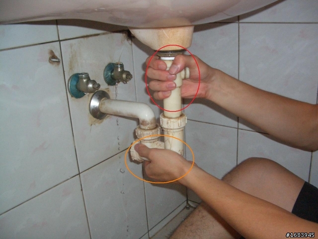[DIY] 浴室臉盆的水龍頭汰換