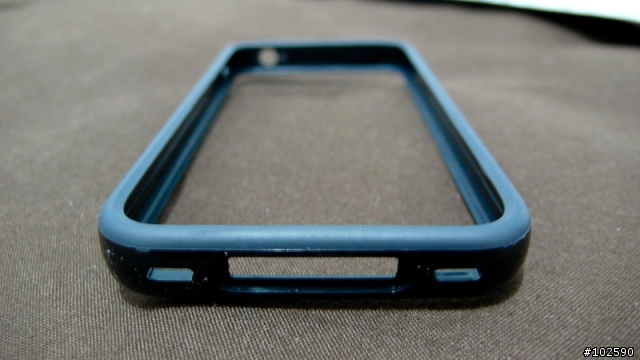 iPhone 4 + 保護殼 + 螢幕保護貼 (9/10 更新Apple原廠bumper)