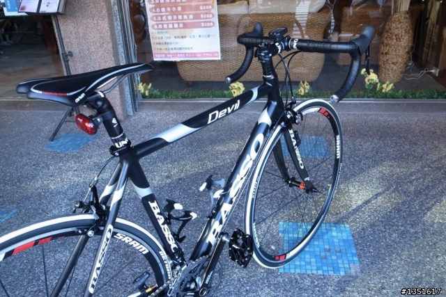 [分享] 消光黑的BASSO DEVIL