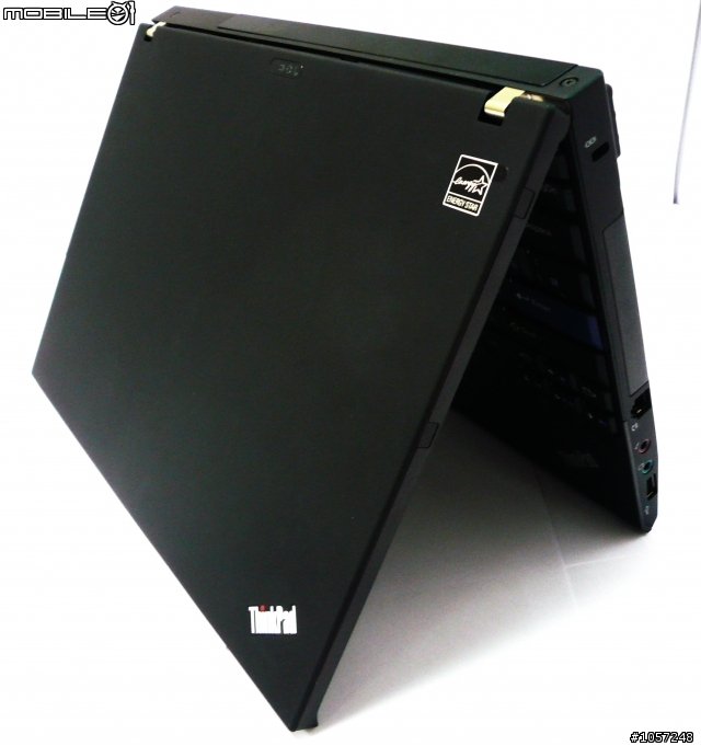 [開箱分享] Lenovo ThinkPad X201s (圖多) ， 極致輕薄的小黑現身 ＆ 效能簡易測試！