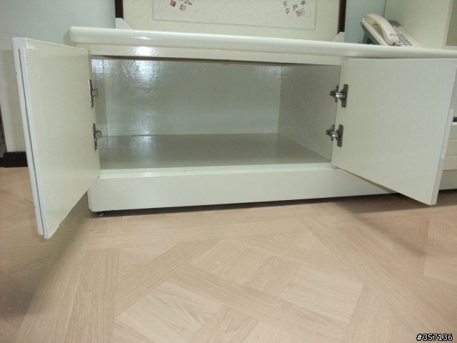 DIY 重新上漆 20 幾年電視櫃