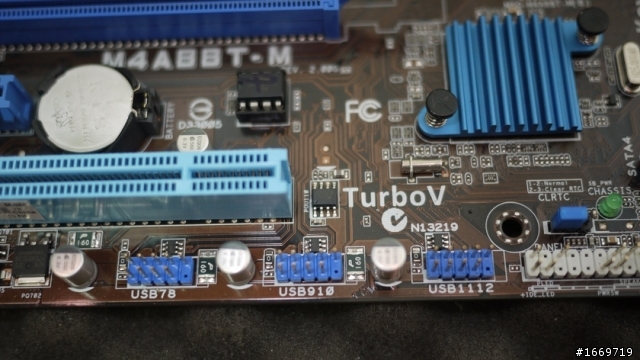 [ASUS 華碩] M4A88T-M開箱