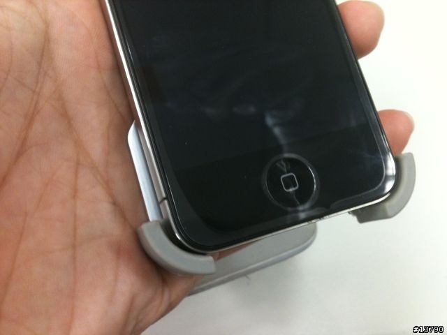 SGP 的 Ultra Crystal for iPhone4的保護貼有問題 ?