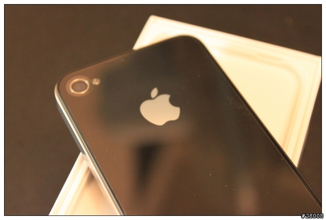 [第一次開箱文獻給01了] iPhone 4 開箱 !