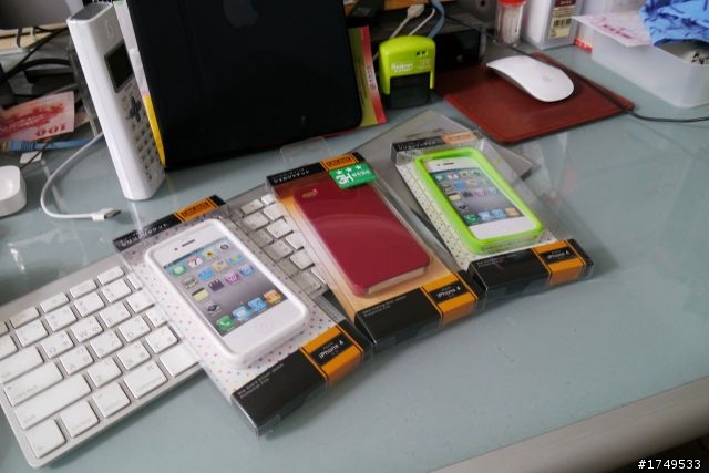 [開箱分享]千元以下日系 iPhone4 高質感 3H高硬度 彩殼 開箱 [同場加映：清爽 白綠雙星Silicon case]